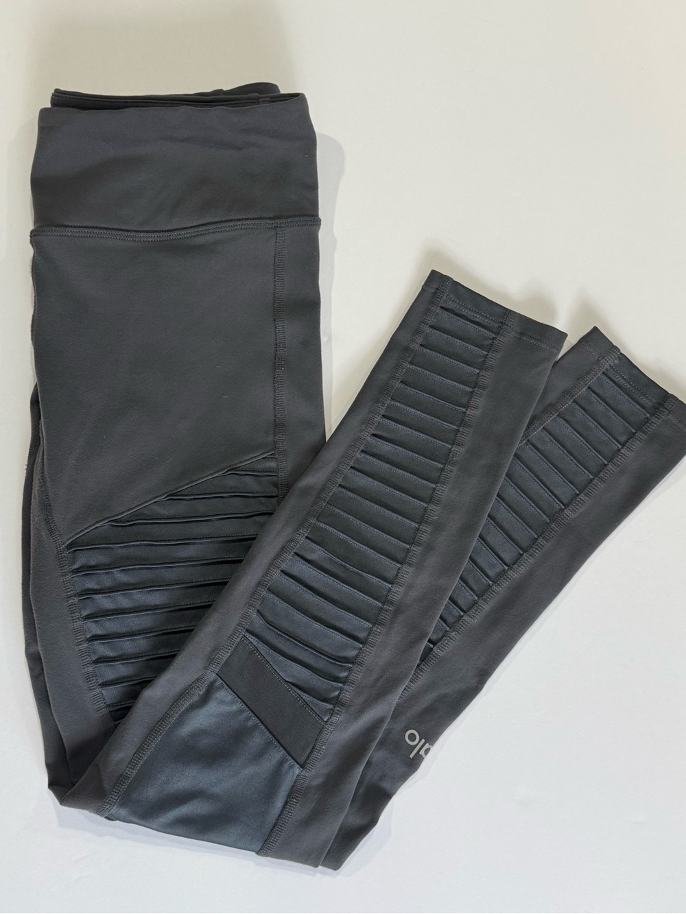 {ALO} moto legging